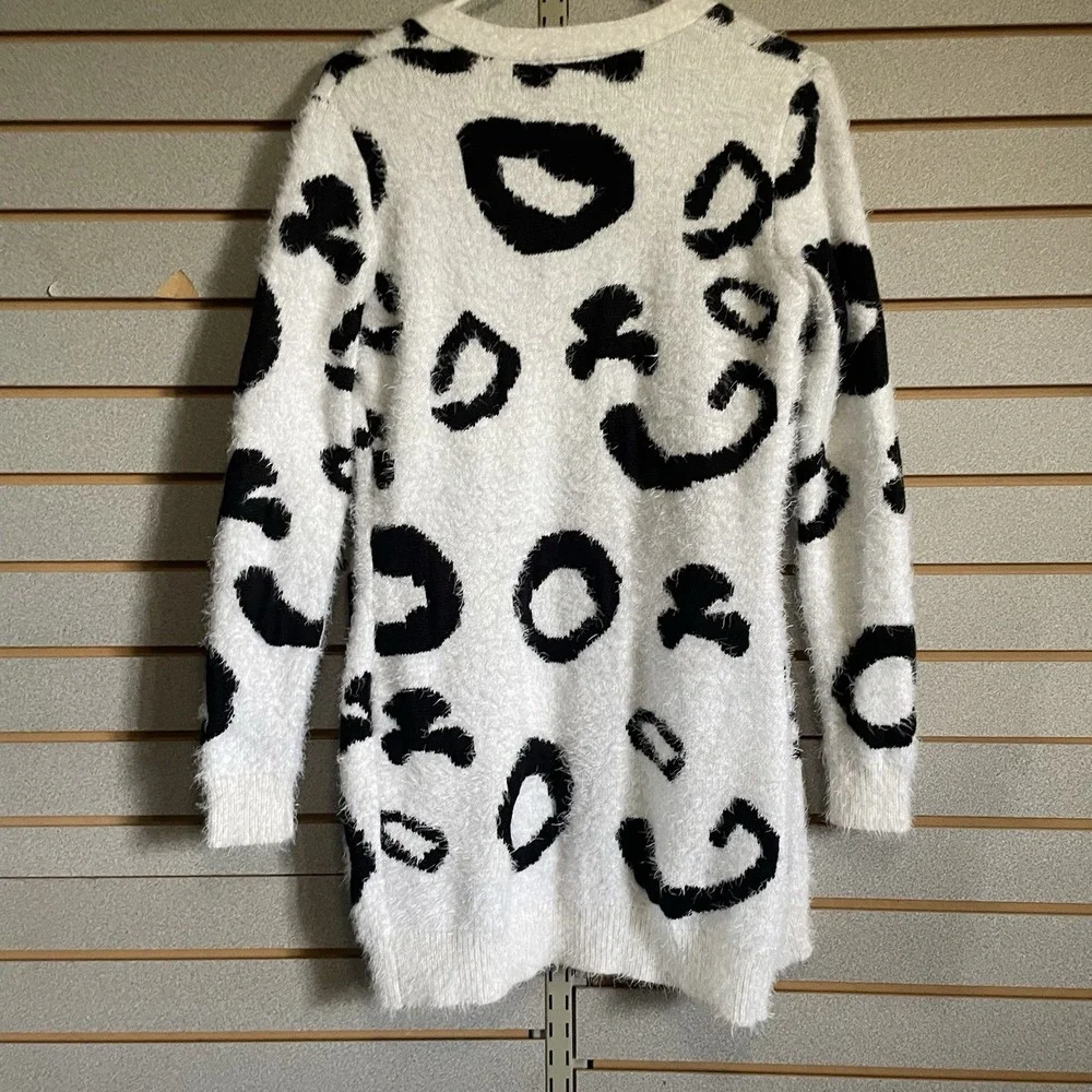 Jess Lea S Black White Cheetah Leopard Open Front Cardigan Pockets Feather Yarn - Picture 6 of 6